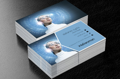 Kobieta na niebieskim tle, Telekomunikacja i Internet, Informatyk - Wizytówki Netprint