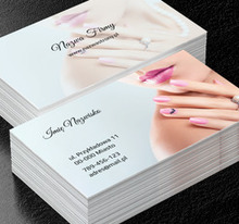 Subtelny portret kobiety z różowym manicure, Zdrowie i uroda, Salon kosmetyczny - Wizytówki Netprint